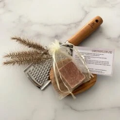 2 Amberblokjes - Geurblokjes - Incl - Schaaltje - Rasp - Organza Zakjes - Geschenkset Vrouwen 12 2 Amberblokjes - Geurblokjes - Incl - Schaaltje - Rasp - Organza Zakjes - Geschenkset Vrouwen -Parfumerie Winkel 1200x1200 170