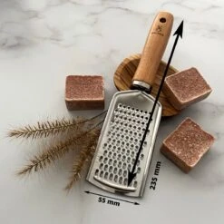 2 Amberblokjes - Geurblokjes - Incl - Schaaltje - Rasp - Organza Zakjes - Geschenkset Vrouwen 13 2 Amberblokjes - Geurblokjes - Incl - Schaaltje - Rasp - Organza Zakjes - Geschenkset Vrouwen -Parfumerie Winkel 1200x1200 171