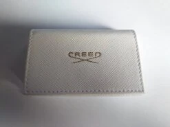 Creed Mini Set Met 8 Fantastische Geuren In Wit Lederen Wallet Voor Dames 8 Creed Mini Set Met 8 Fantastische Geuren In Wit Lederen Wallet Voor Dames -Parfumerie Winkel 1200x899 2
